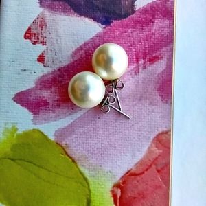 Classic Simple Elegant Imitation Pearl Stud Earrings Silver